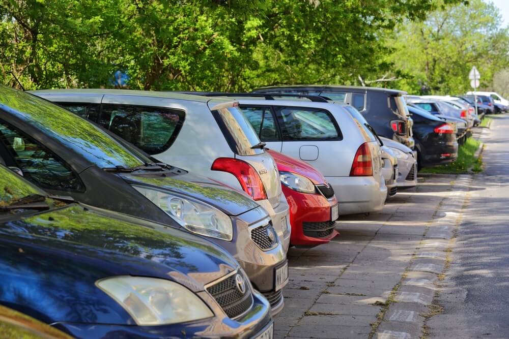 Parking underneath trees