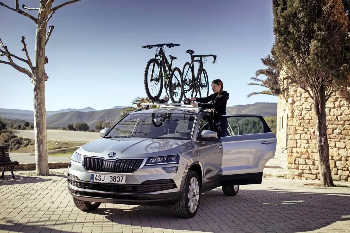 Skoda Kodiaq lockable bike carriers and roof rack accessories