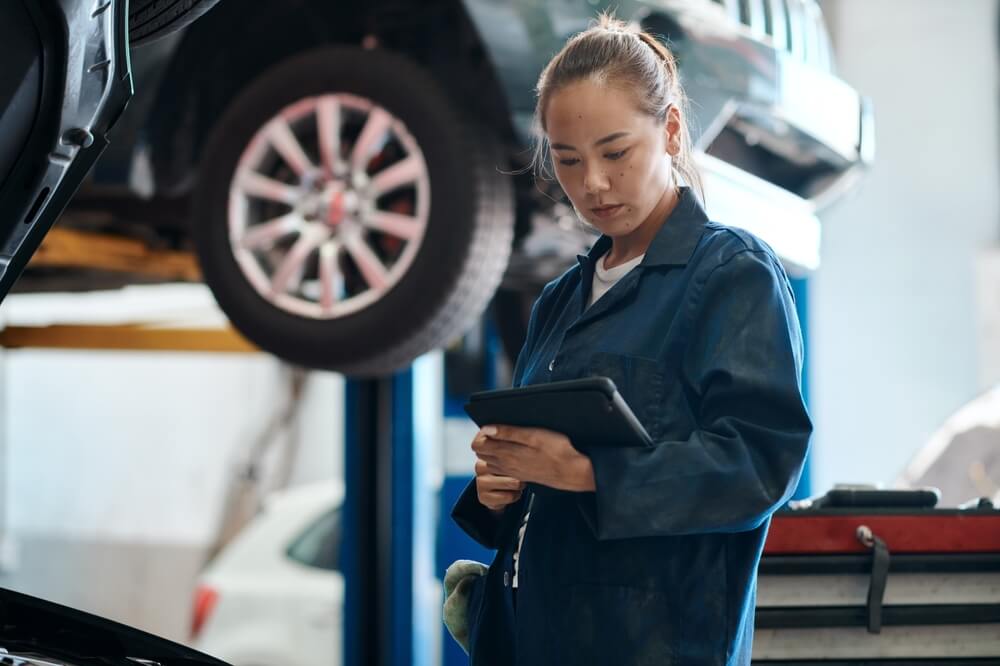 Cutting-edge technology A women using for car service - Perth City Skoda